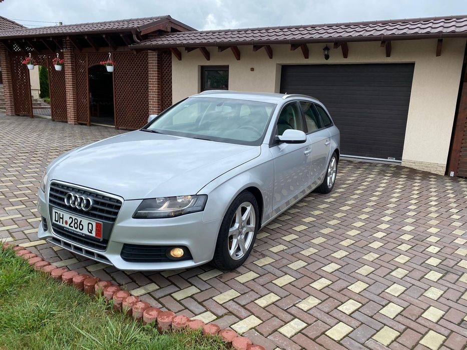 Vând Audi A4 b8 TDI motor GAGA