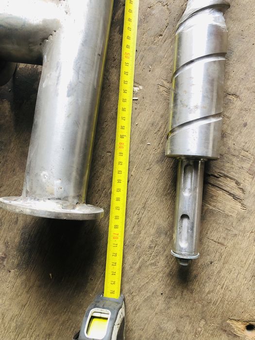 Storcator presa ,struguri rosii fructe