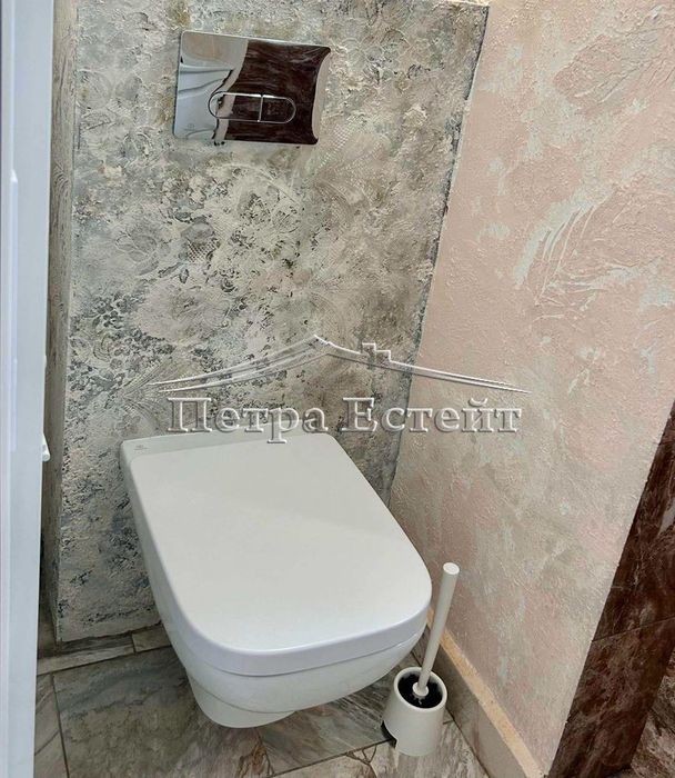 Продава се Двустаен апартамент в Варна, Гръцка махала - 60 кв.м за 2484 €/кв.м - Снимка #4