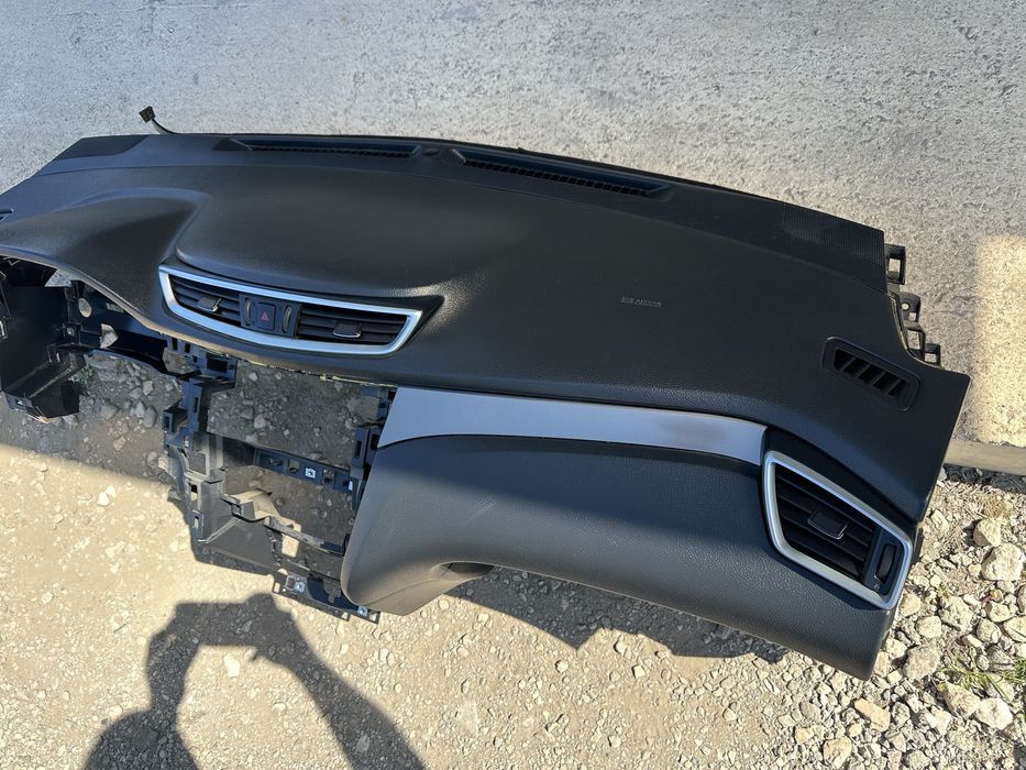 Табло със десен airbag за Нисан Кашкай j11 след 2017г.!