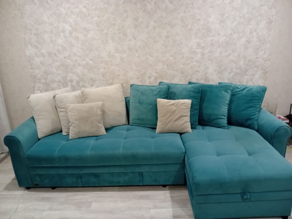 Диван в хорошем состоянии