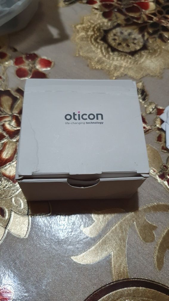 Aparat auditiv Oticon