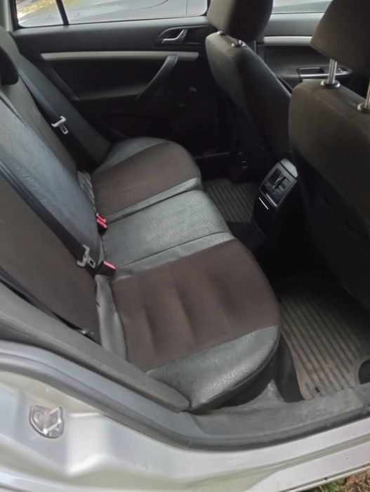 Vând Skoda Octavia 2