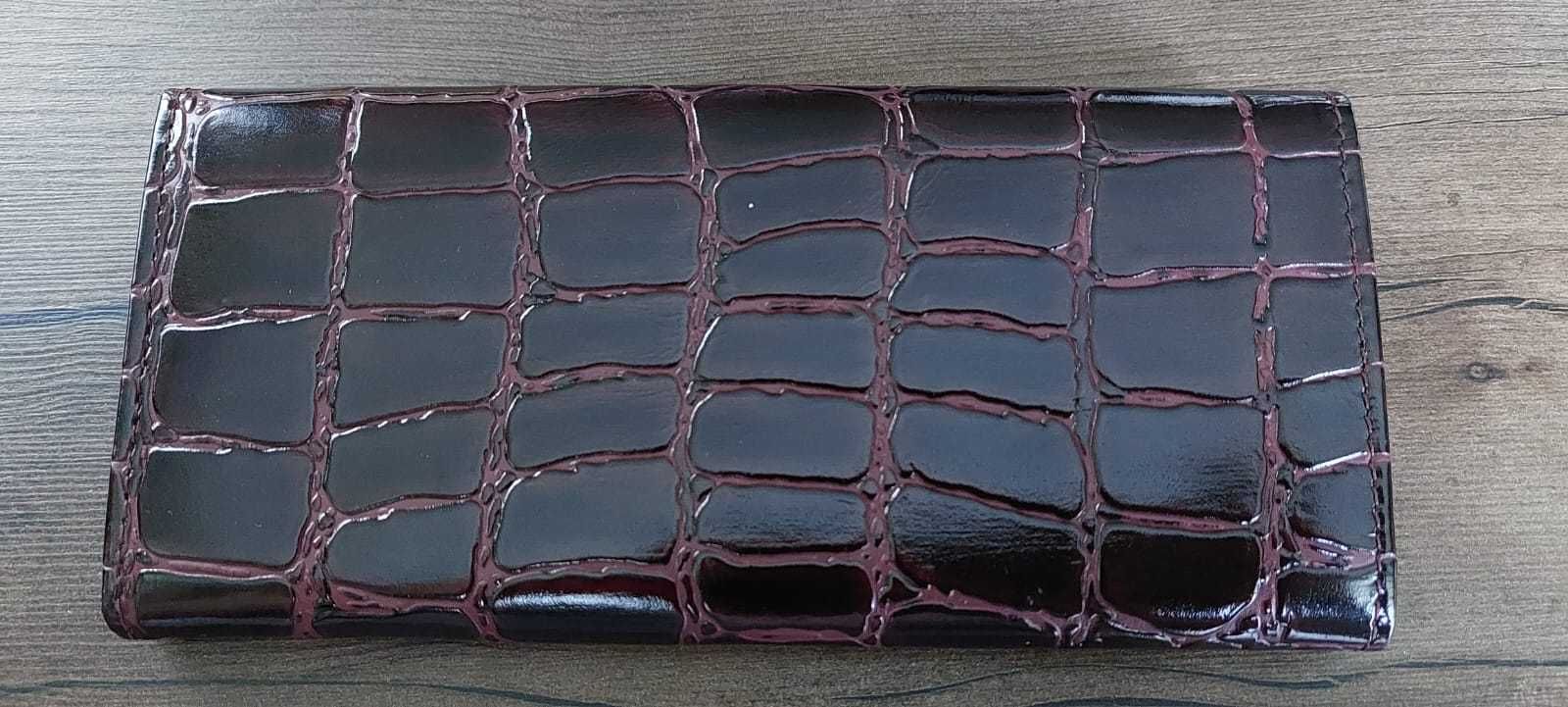 Кошелек кожаный новый.