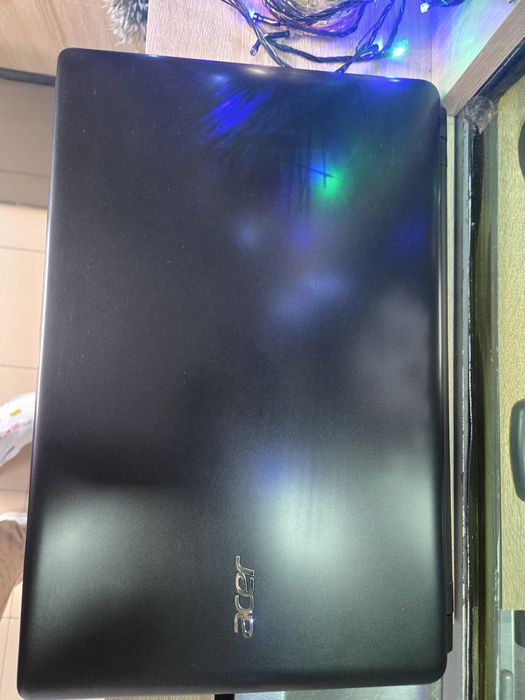 Vand laptop Acer E1-510