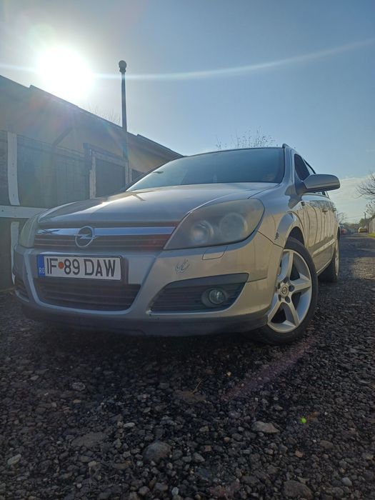 Vând  Opel  astra H 1.6 twinport benzina  si gpl