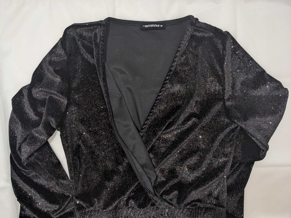 Bluză catifea neagră cu sclipici Terranova, mărimea M, stare excelenta