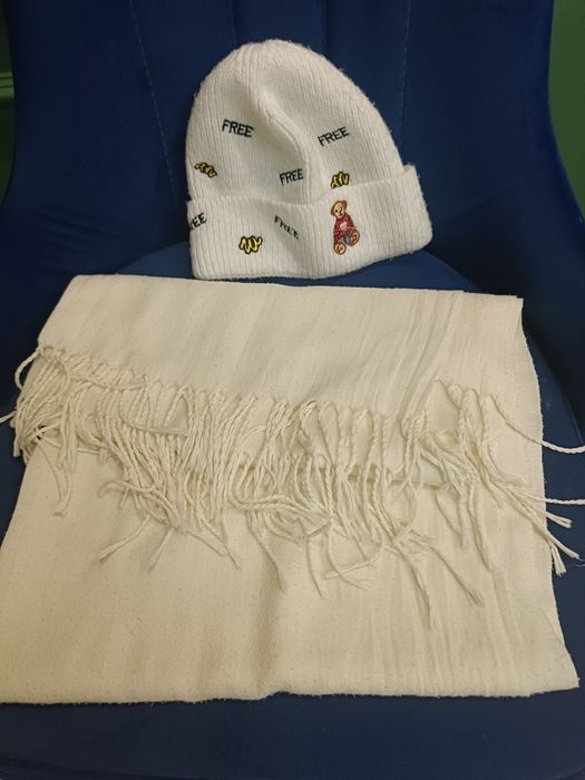 Шапка и шарф новый