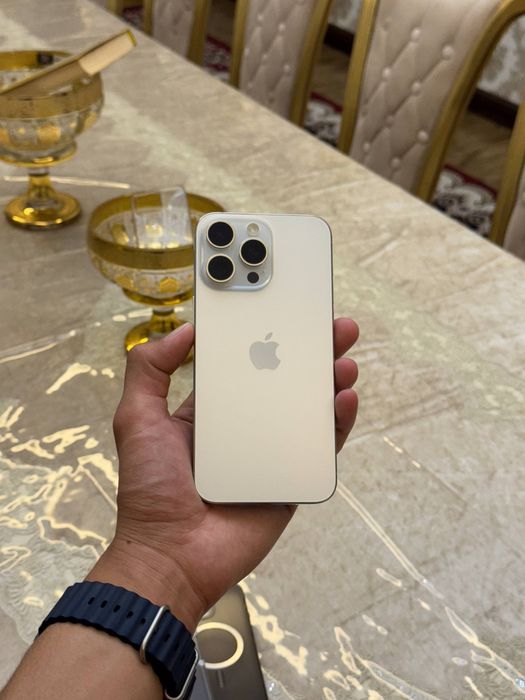 iPhone 15 Pro Max White Titanium 256gb/88%