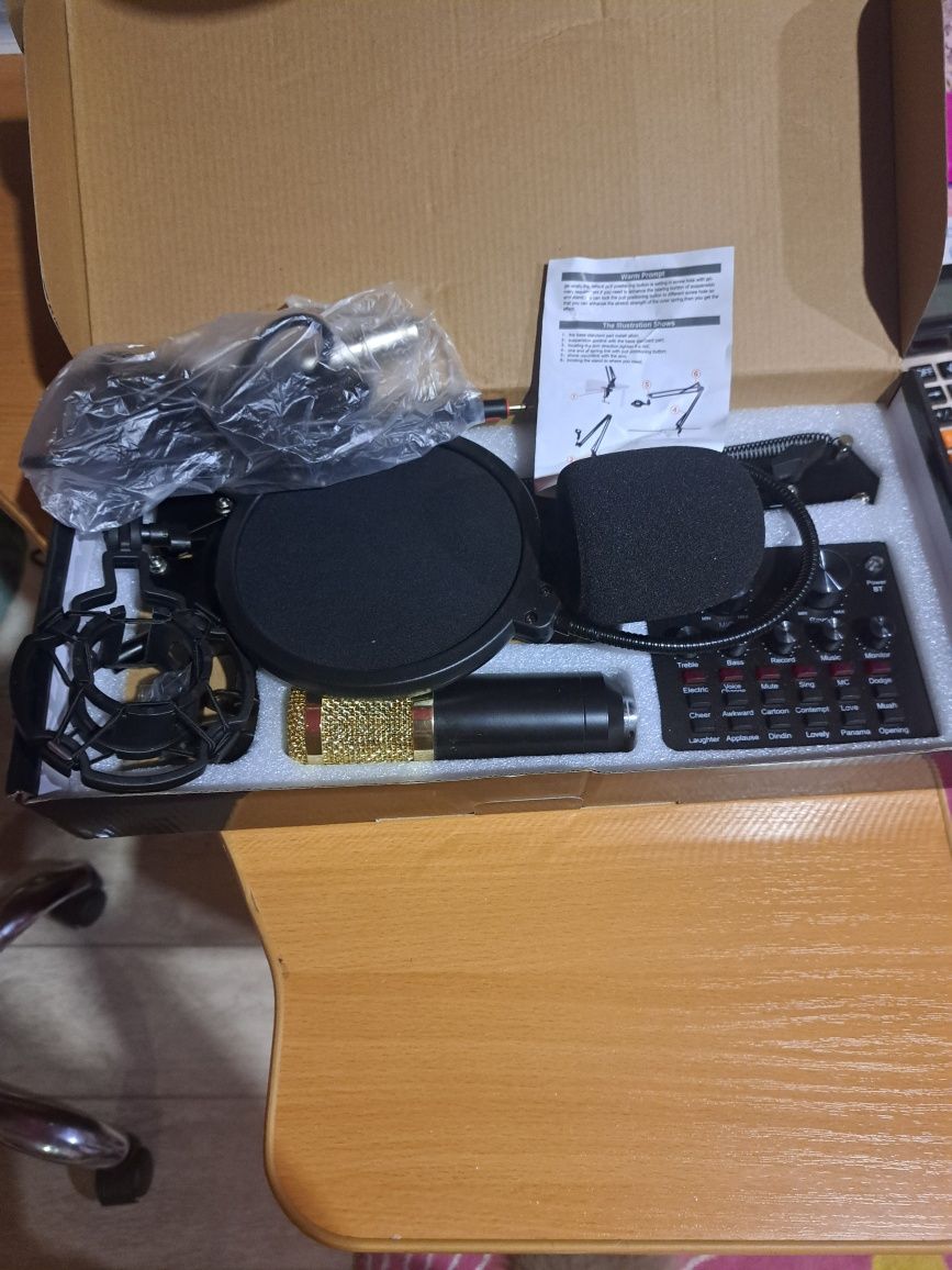 Продам новый профисиональный микрофон.
