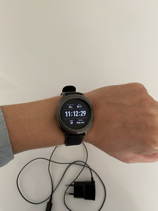 Samsung Gear Sport — умные спортивные часы