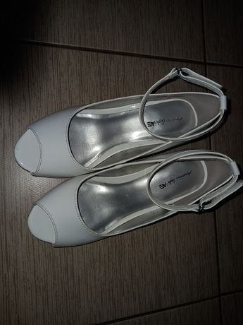 Sandale elegante 33,5