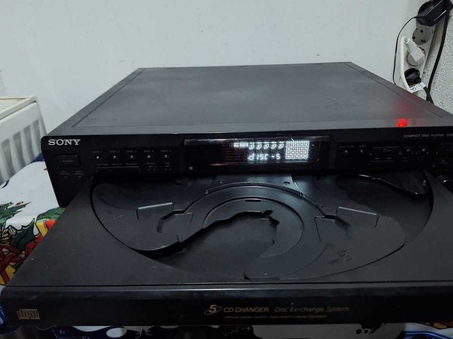 SONY CDP-CE345--SONY CDP CE-375 CU magazie de 5 CD