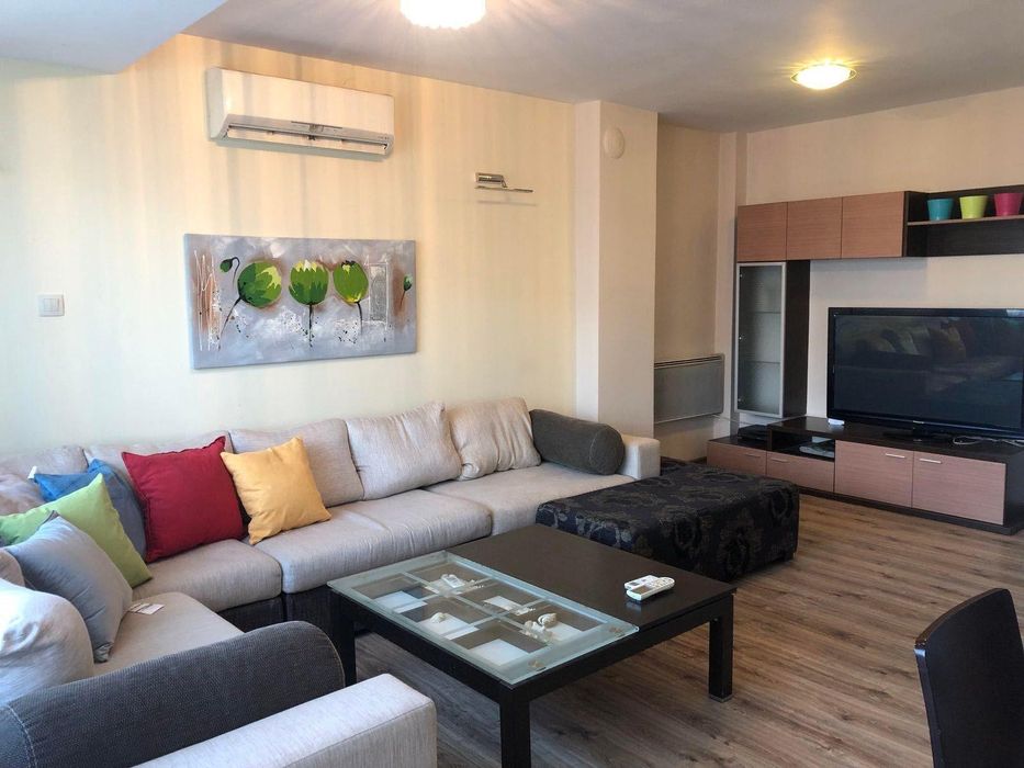 Дава се под наем Тристаен апартамент в Варна, Чайка - 110 кв.м за 900 € - Снимка #1