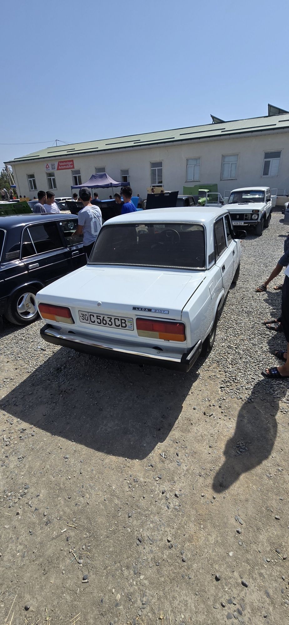 Vaz 2107 sotiladi