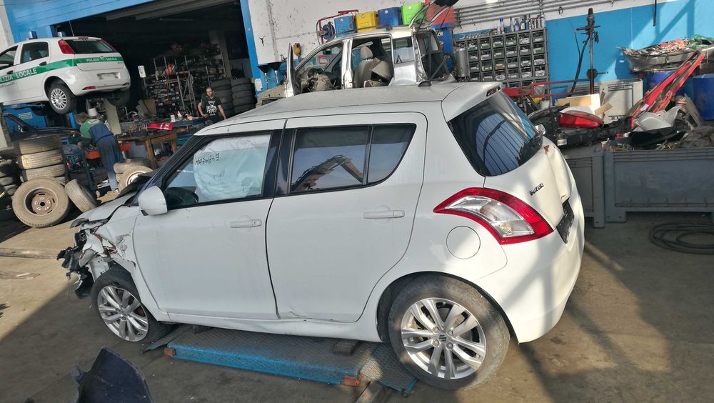 Ляв L стоп за Сузуки Суифт/Suzuki Swift 2014 5 V серия оригинален о
