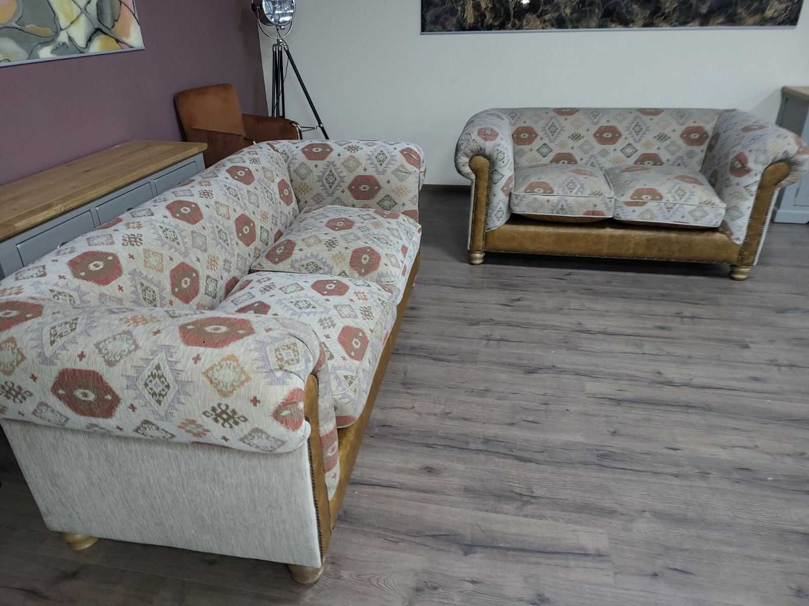 Комплект дивани тройка и двойка от плат и кожа тип Честърфийлд