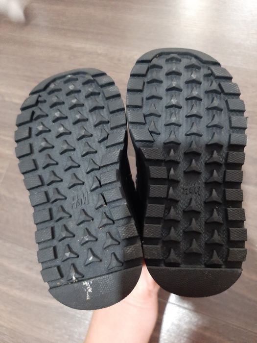 Ghete H&M nr 25 impecabile