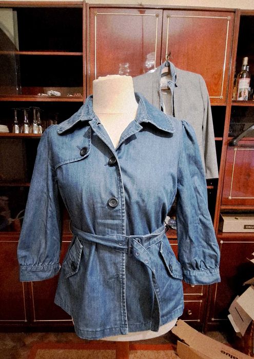 Trench denim captusit,