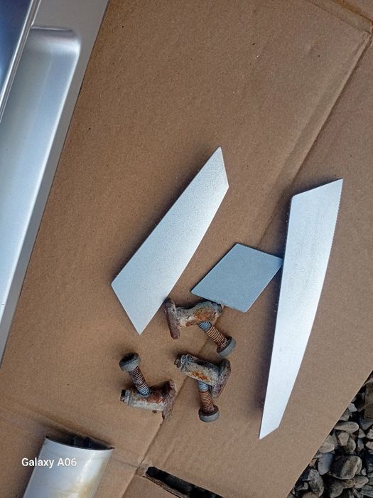 Vând bare longitudinale pentru vw touareg 7L compatibile 2003-2009