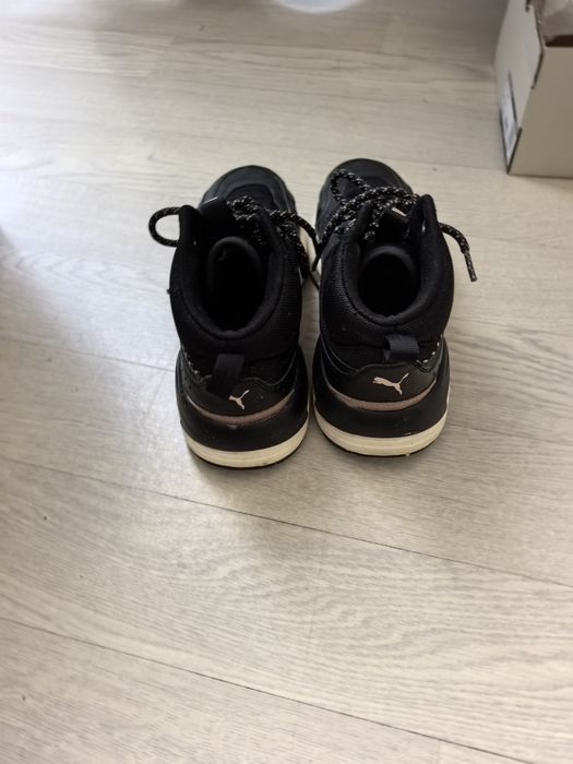 Зимни спортни обувки