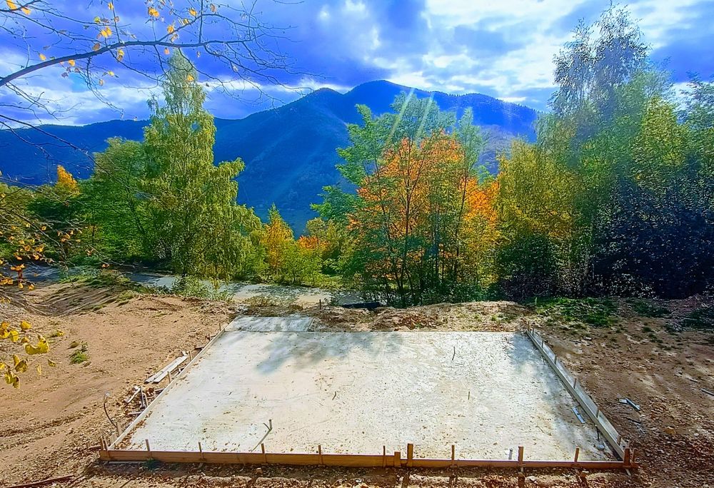 Teren intravilan 1500 mp Valea Ierii Plopi