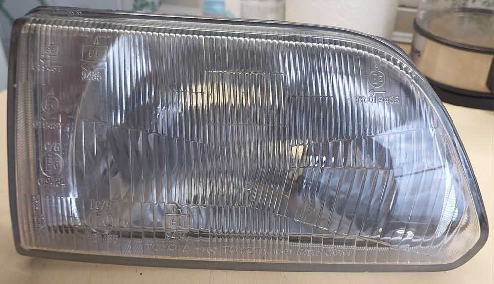 Продам фары на запчасти