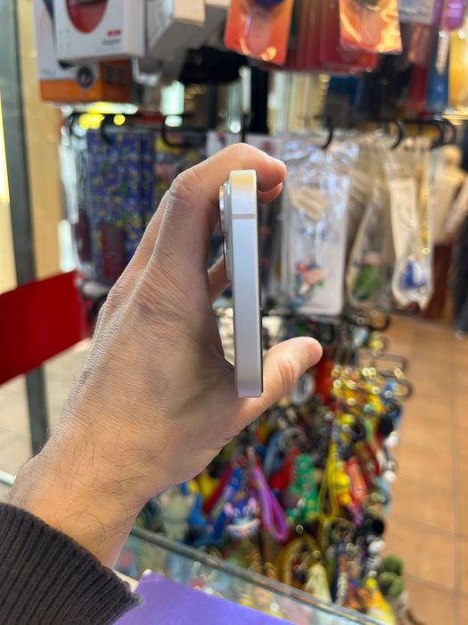 iPhone 14 Белый 128ГБ в идеальном состоянии