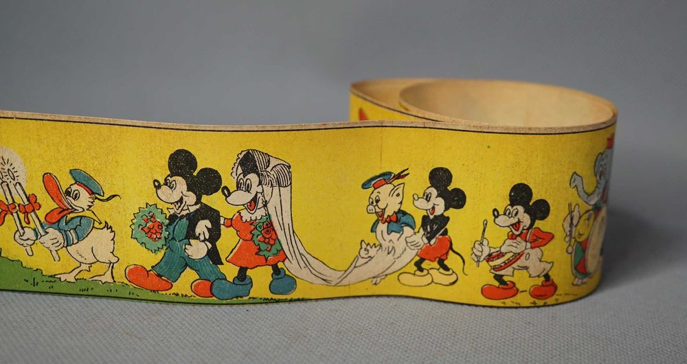 Царство България  лента с картинки Мики Маус,Доналд Дък
