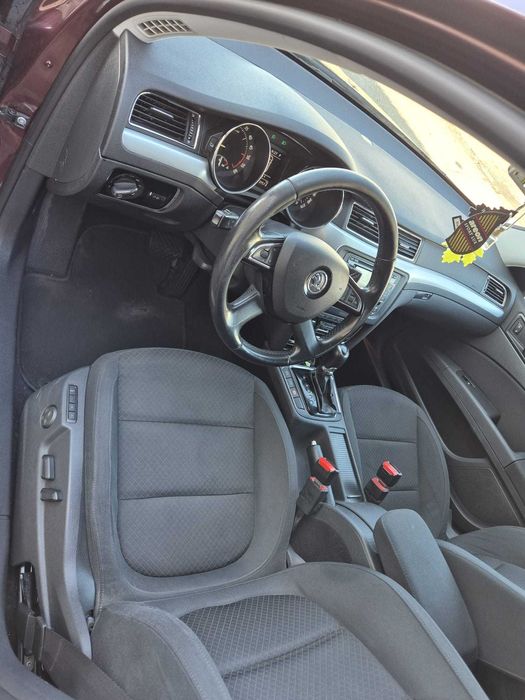 SKODA Superb 2014 1.6TDi 105 CP E5 CutieAut Clima Navi Prim Proprietar