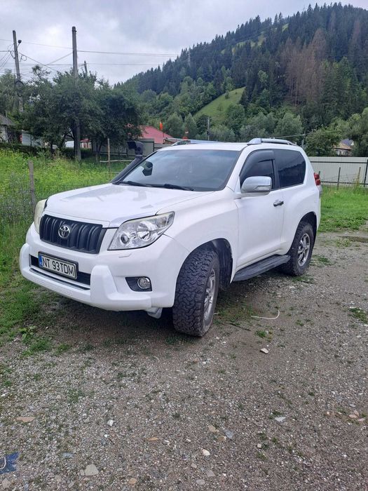 Autoturism Toyota LAND CRUISER 2010 in perfecta stare de functionare