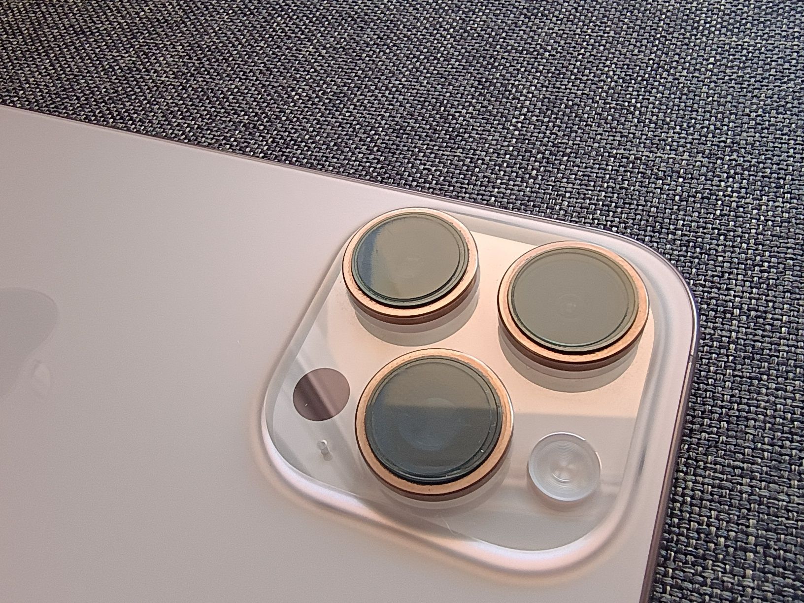 iPhone 16 Pro Max 256GB – Desert Titanium с гаранция като нов