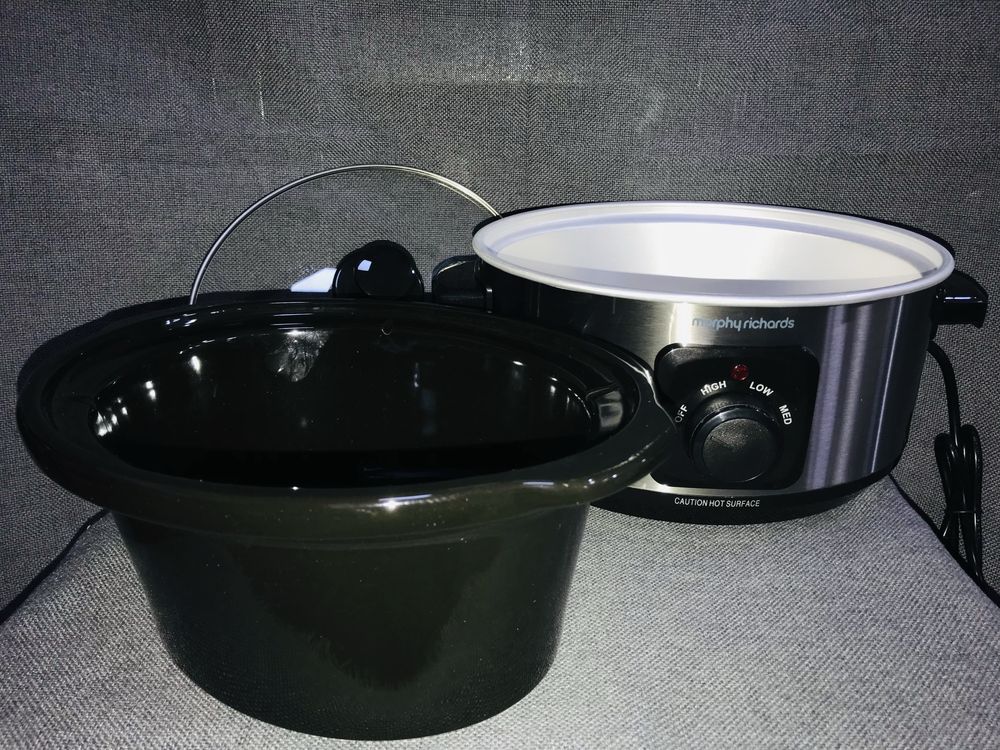 Уред за бавно готвене Morphy Richards