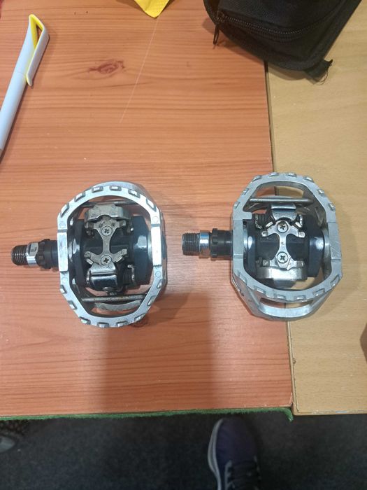 Продавам педали за велосипед