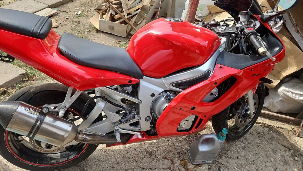 Dezmembrez Yamaha R6 1999-2002