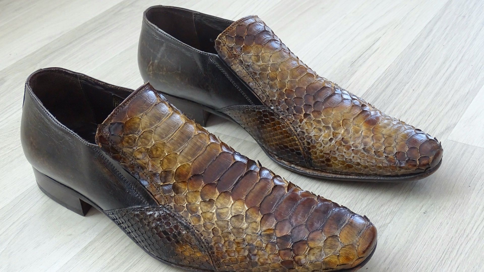 Stefano Castelli обувки от питон 
Made in Italy
Размер - 42