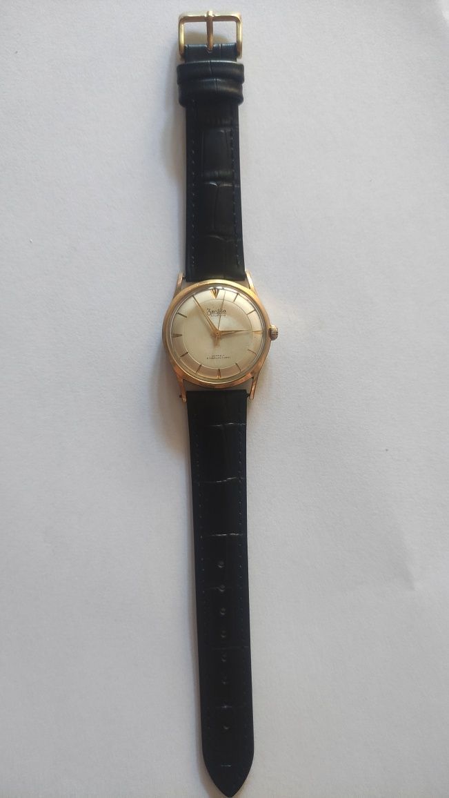 Ceas Zentra model DUOPAC. Ceasul este servisat.