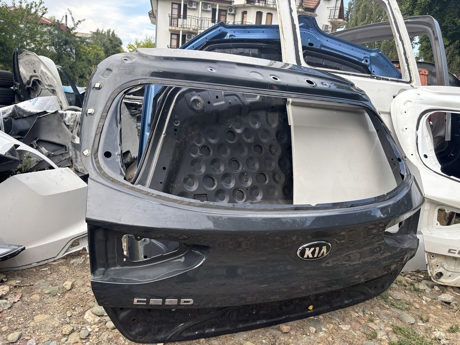 Капак Kia Ceed