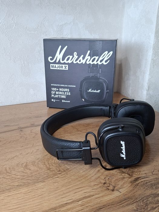 Наушники Marshal 5 один наушники не работает