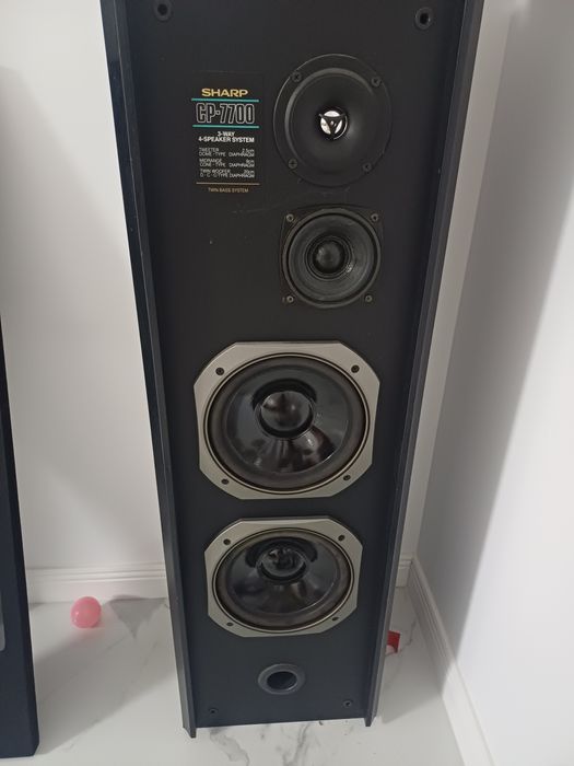 Vând boxe sharp 2 perechi