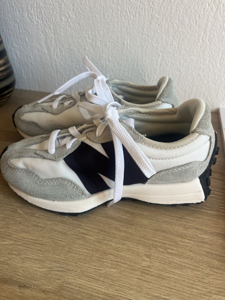 Маратонки New Balance 327