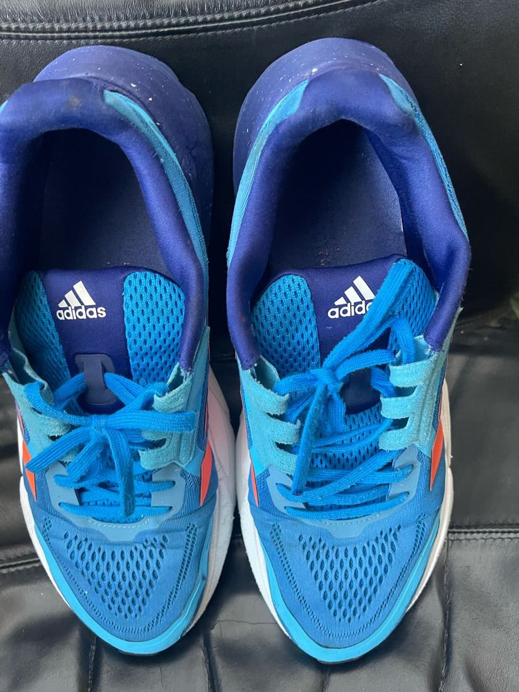 Vind pantof de alergare adidas