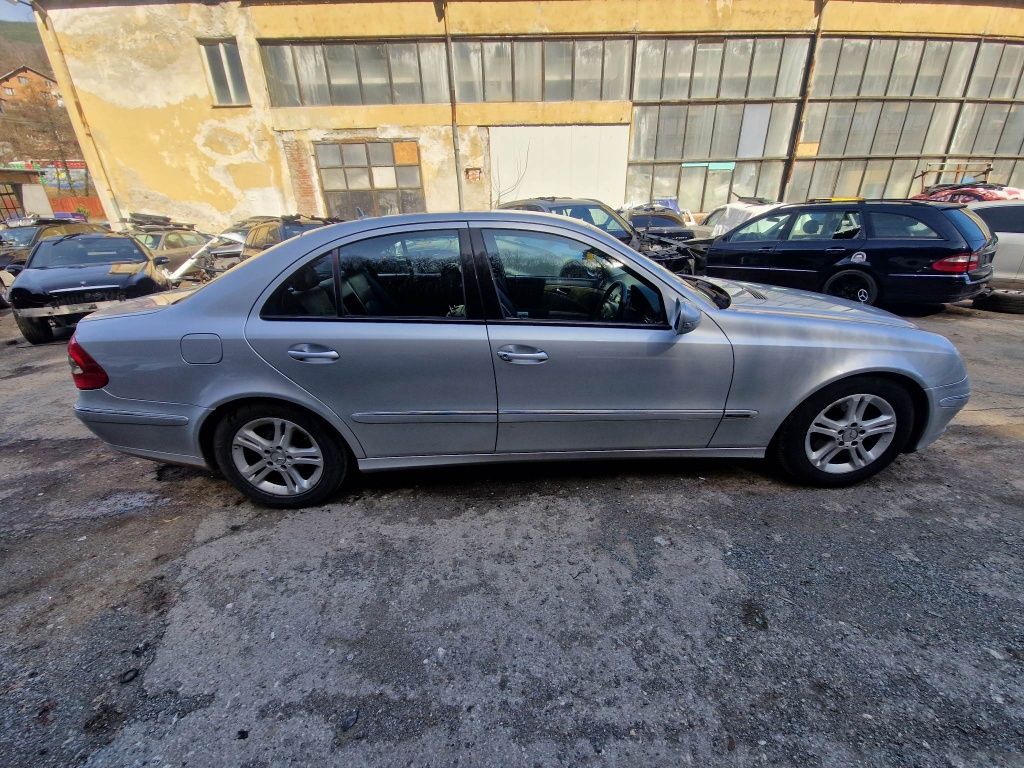 Mercedes W211 E220CDI 170кс Avantgarde Delphie ксенон седан автоматик