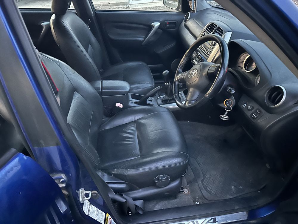 Toyota RAV4 2.0 d4d 116 кс 2005г На части!