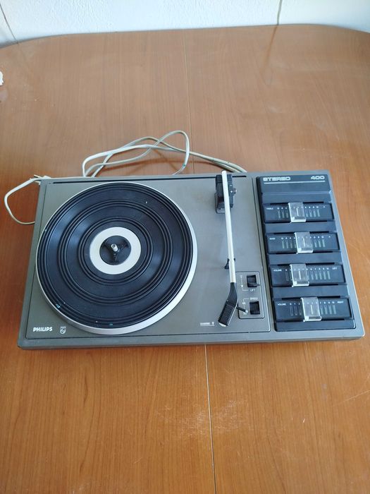 Pick-up Philips model 22 AF 400 cu amplificare interna! Made in France