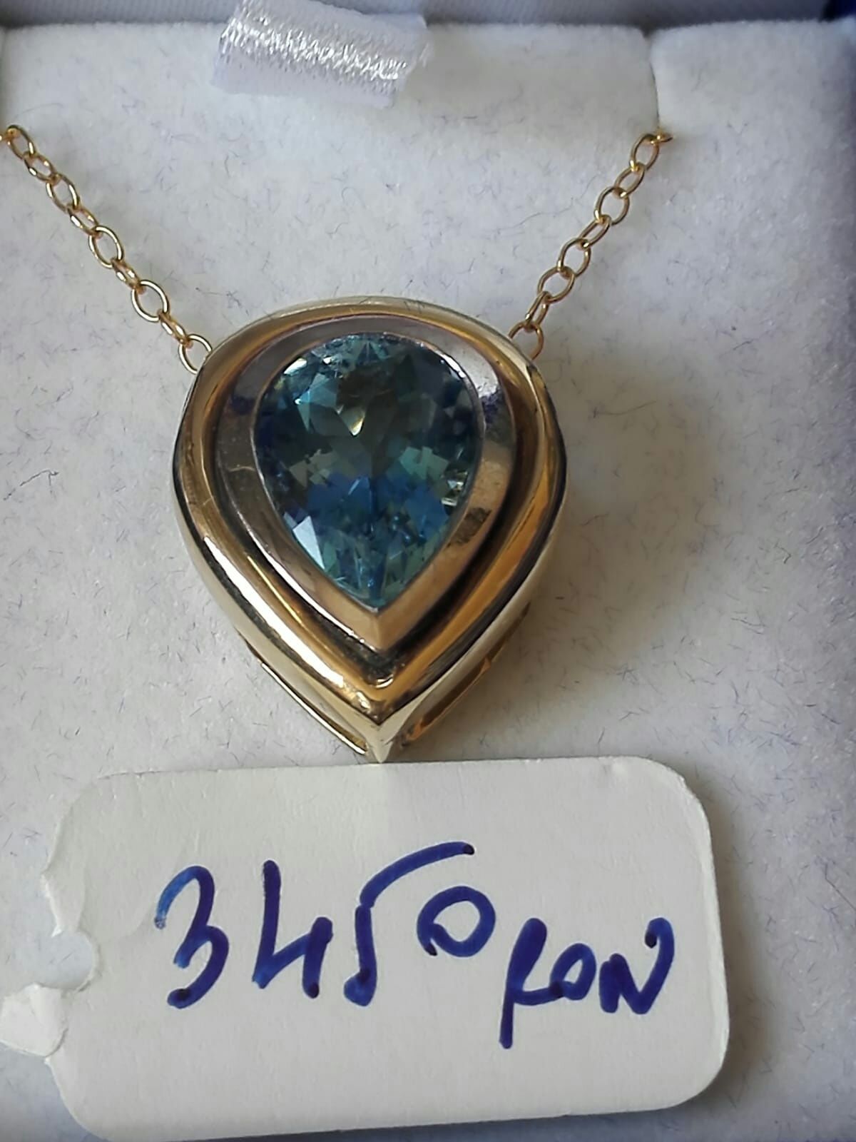 Vind medalion deosebit din aur 18kt cu topaz