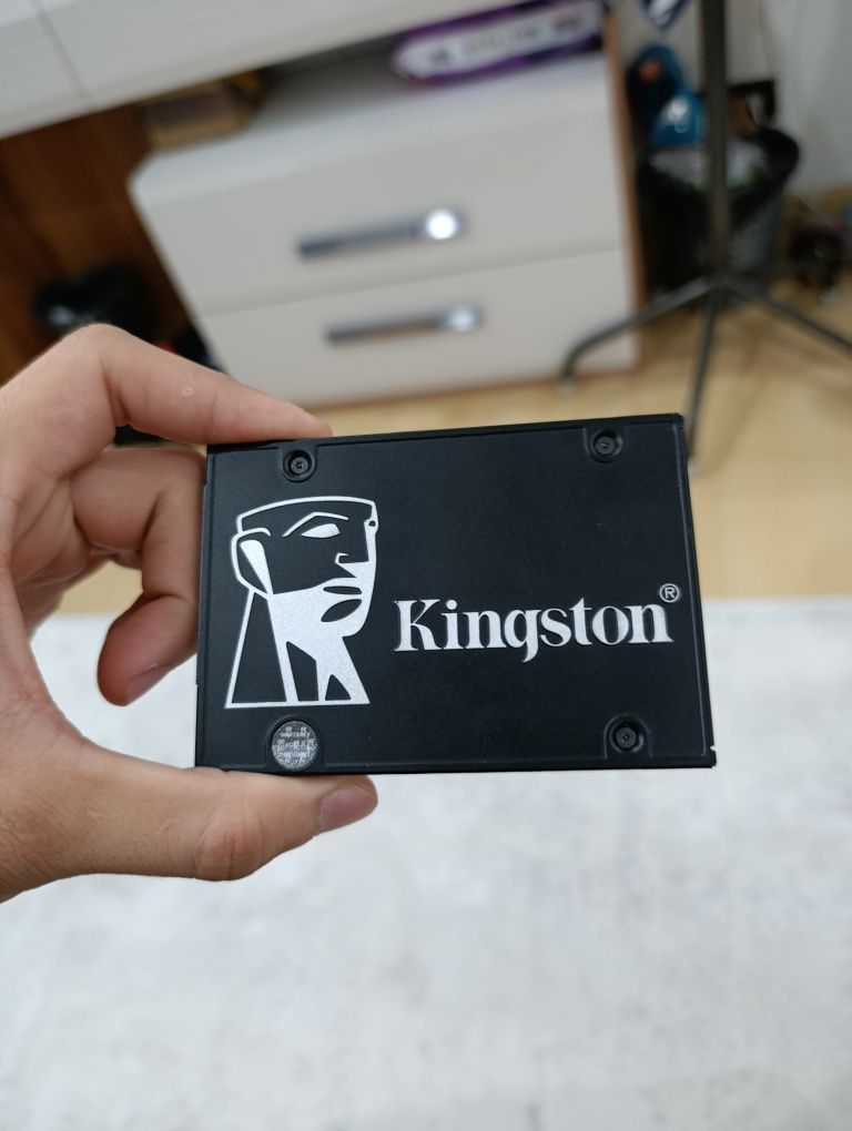 Ssd 512 gb Kingstone
