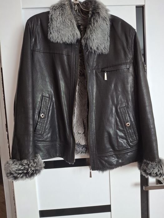 Продам зимнюю куртку