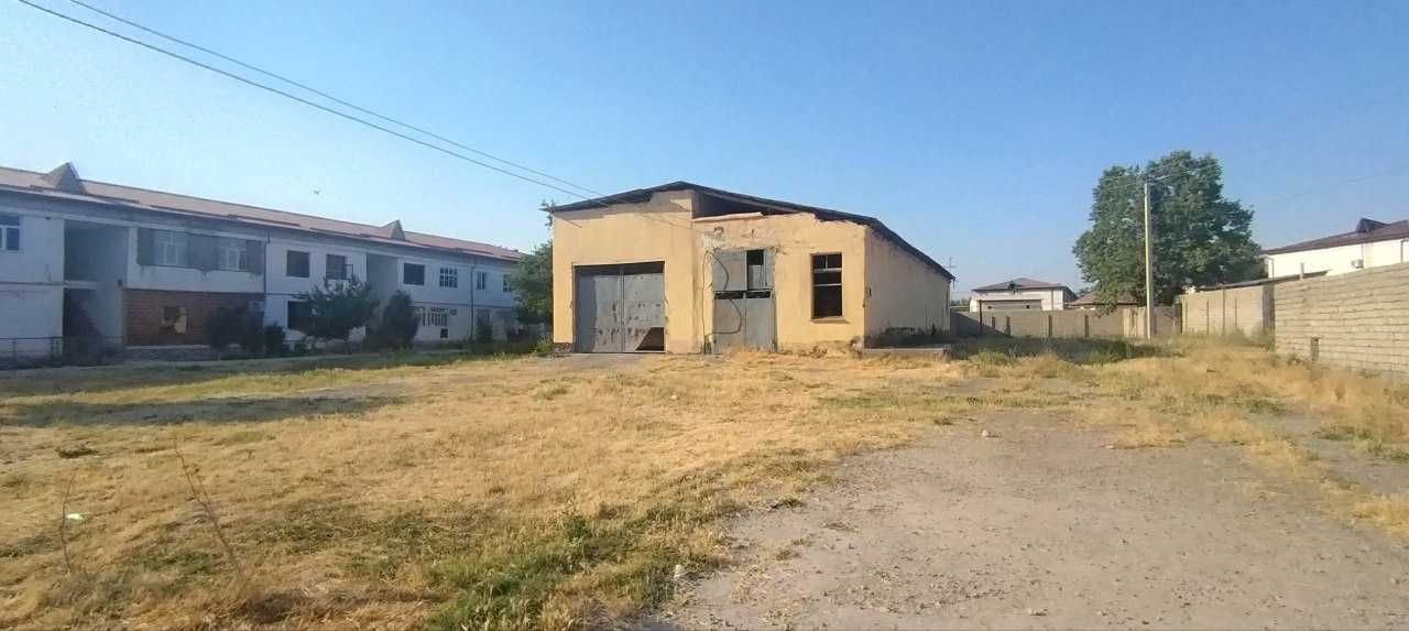 Surxondaryo viloyati Uzun tumanida Omborxona binosi sotiladi.