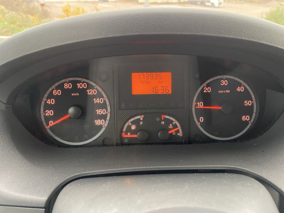 Peugeot boxer 7 locuri